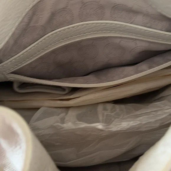 MICHAEL Michael Kors leather Handbag - Picture 6 of 9